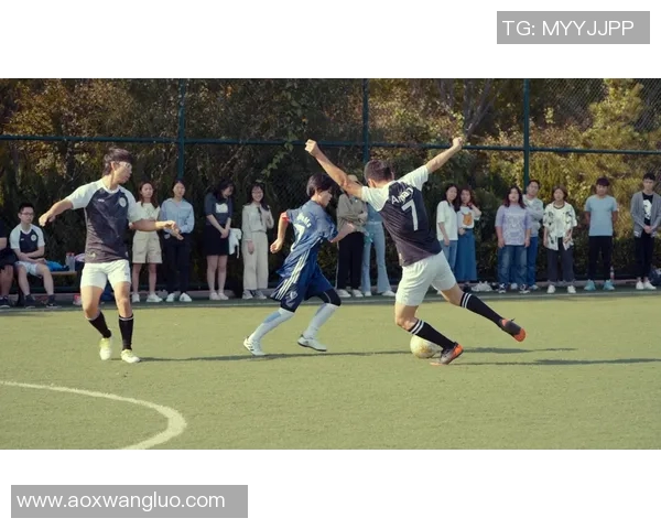 藏族女孩的足球梦想与明星之路展现青春风采与民族自豪感