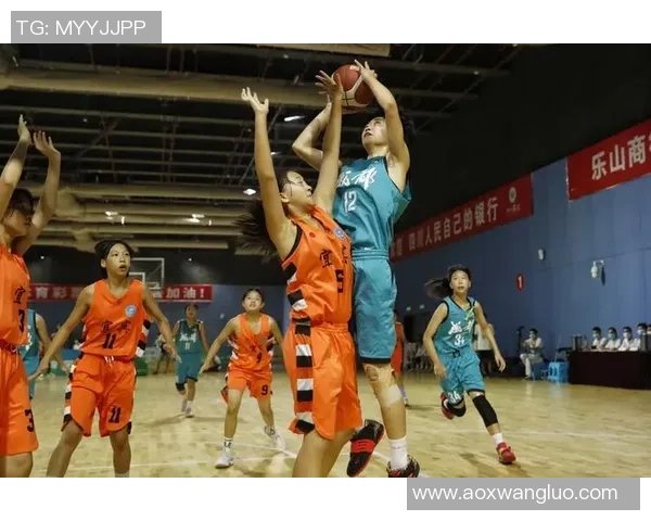 成都篮球队以56分领跑欧锦赛积分榜展现强劲实力 成都篮球队以56分领跑欧锦赛积分榜展现强劲实力