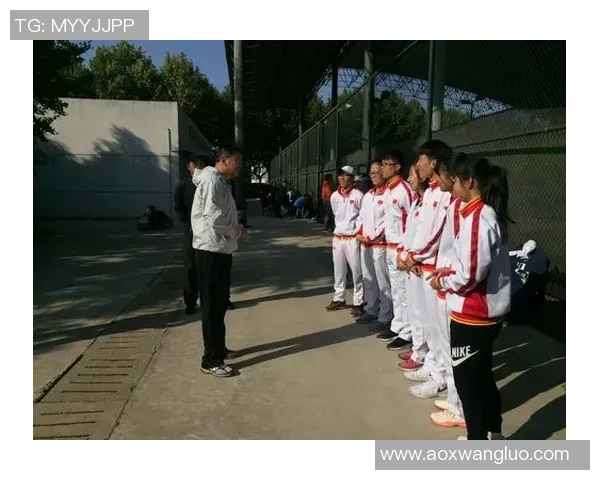 深圳网球队荣登全国网球团队协作排行榜第五名展现强大实力与团队精神 深圳网球队荣登全国网球团队协作排行榜第五名展现强大实力与团队精神