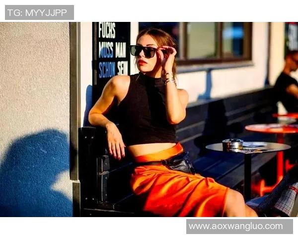 足球明星漫画头像女展现魅力与个性让你爱上这场运动的艺术之美 足球明星漫画头像女展现魅力与个性让你爱上这场运动的艺术之美